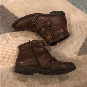 Crown Vintage Booties